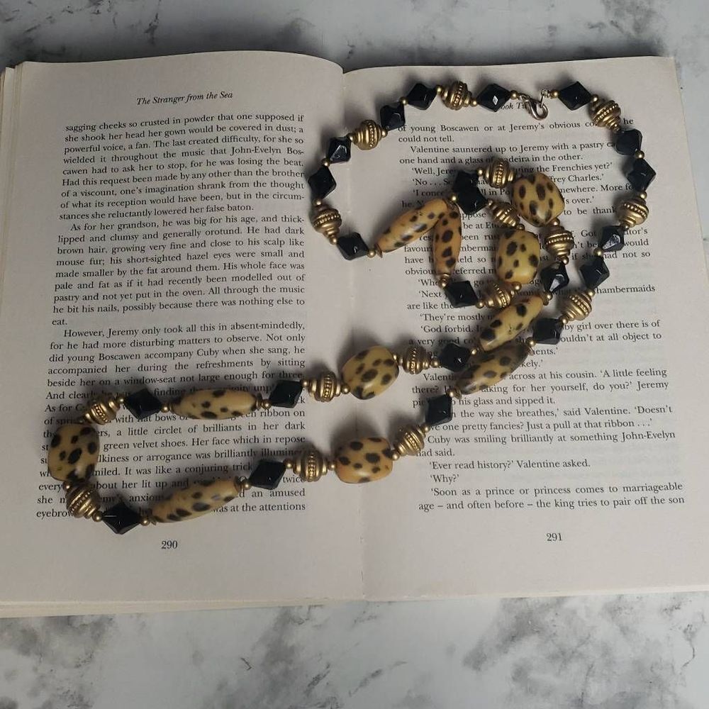 Vintage Cheetah Print Long Necklace